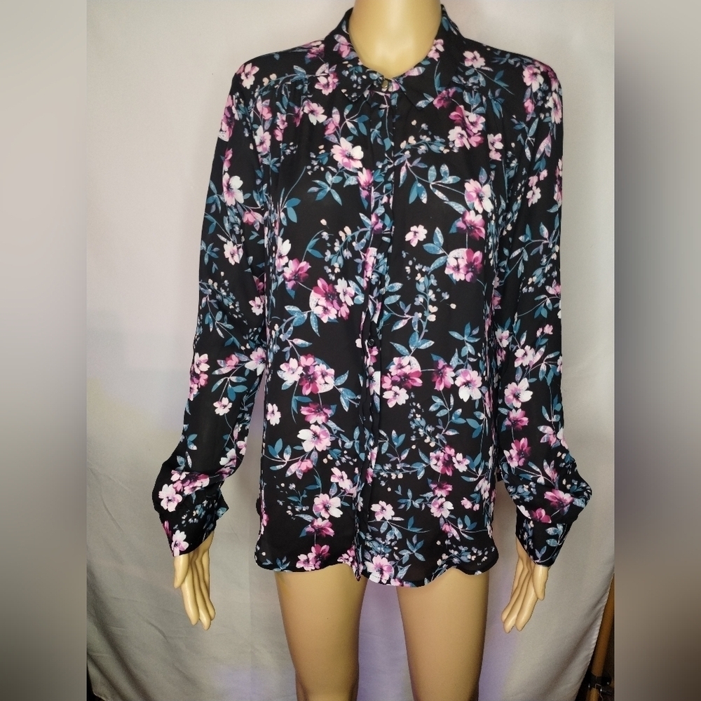Elle women's size large long sleeve floral button up blouse shirt top
